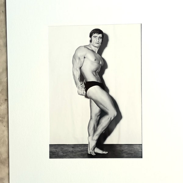 Le culturiste belge Serge Jacobs au Concours de Mister Universe à Londres - Photographie originale - Tirage argentique - Studio Arax 1968