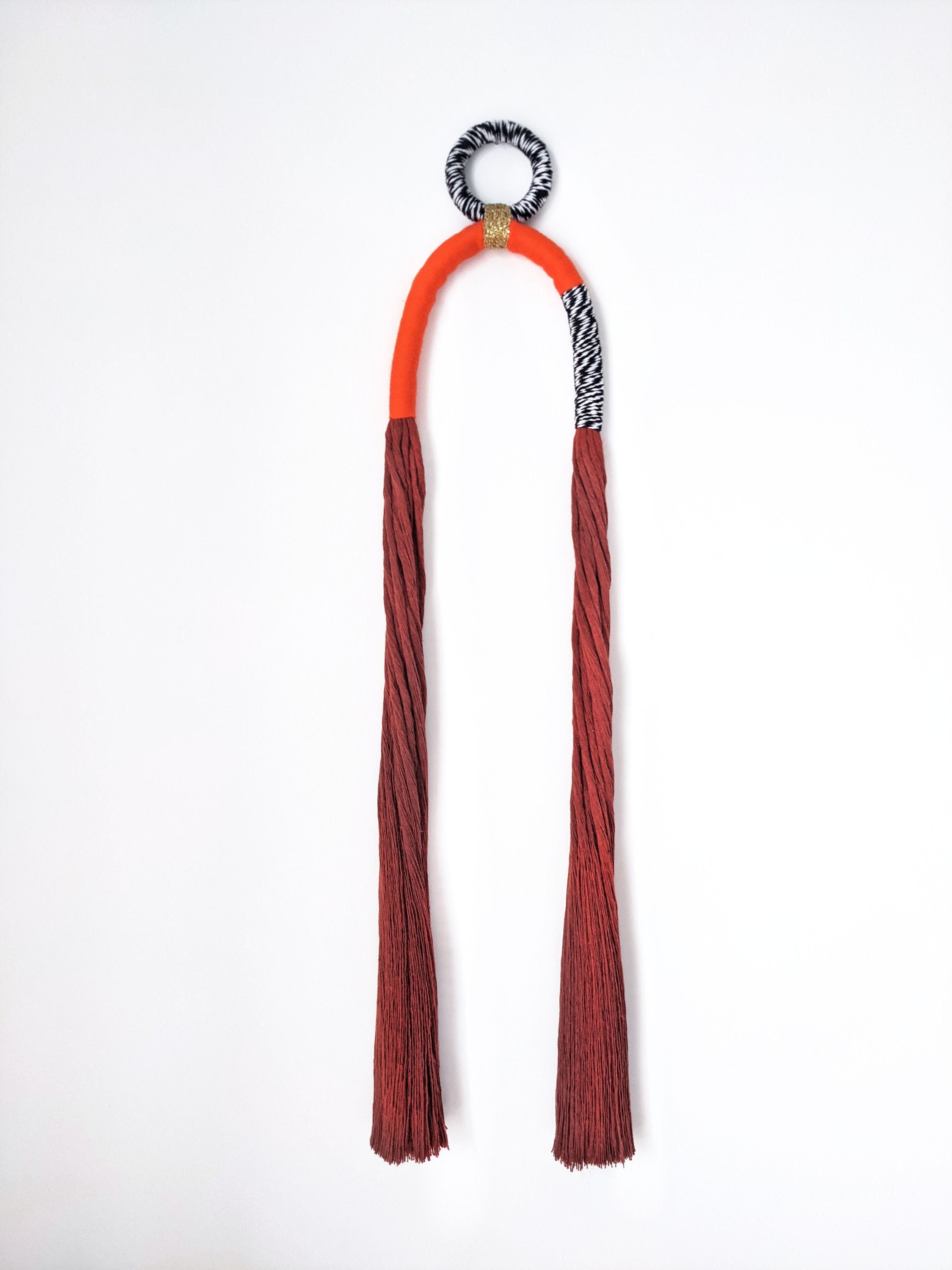 Macramé Mural Géométrique Rouge