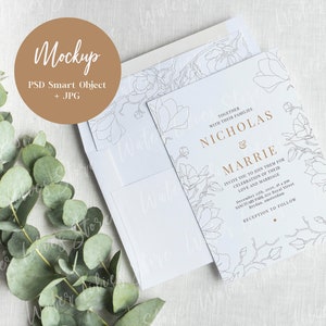 Mockup di carta di eucalipto, Mockup di invito, Mockup di invito a nozze, Mockup di carta 5x7, Mockup di busta, Mockup RVSP, Mockup di carta PSD