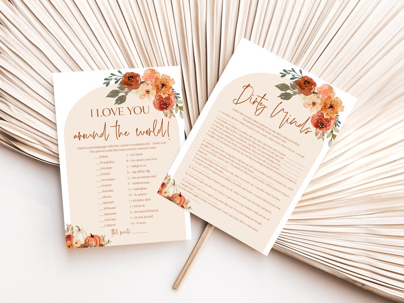 Pu&ograve; includere: Due fogli di gioco stampabili con accenti floreali. Un foglio recita "I Love You Around the World" con domande di corrispondenza linguistica. L'altro foglio recita "Dirty Minds" con domande a risposta aperta. Entrambi i fogli hanno un tema autunnale.
