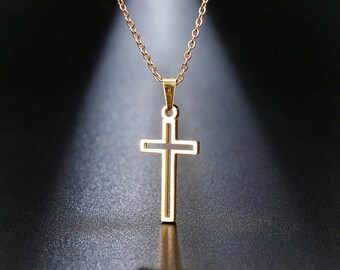 PENDENTIF Petite CROIX catholique Plaqué OR neuf PENDENTIF Petite CROIX catholique Plaqué OR neuf