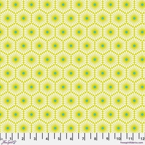 Tula Pink&#39;s Besties, Daisy Chain - Clover