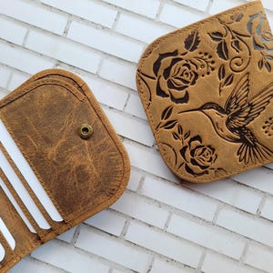 Cartera minimalista de piel auténtica para mujer, tarjetero compacto y delgado con bolsillo con cremallera, pequeña y elegante cartera de uso diario, regalo para ella. imagen 5