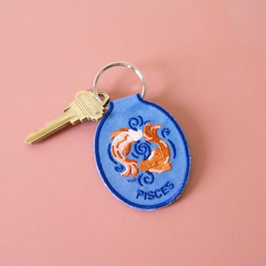 Portachiavi ricamato con il segno zodiacale dei Pesci / Accessorio per chiave auto ricamato, idee regalo, segno zodiacale, pesce, febbraio, marzo compleanno, personalizzato