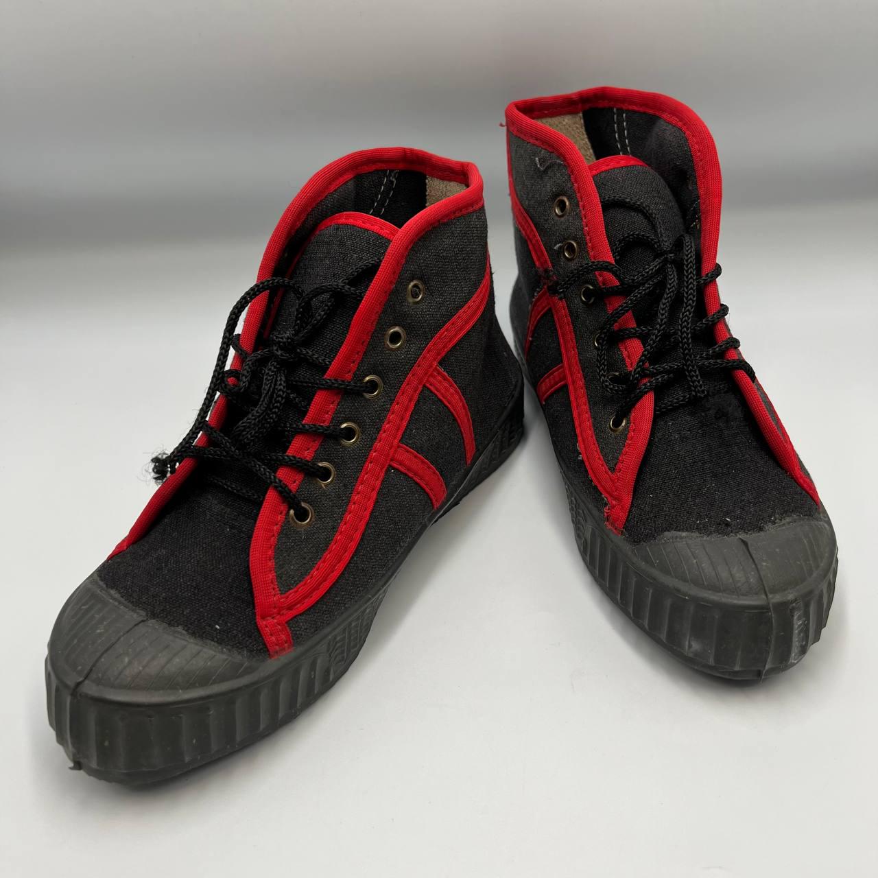 COLD_WAR

VINTAGE RUNNING TRAINER The Adidas BW Army is a Cold War relic, and a 2025 grail  main image 2