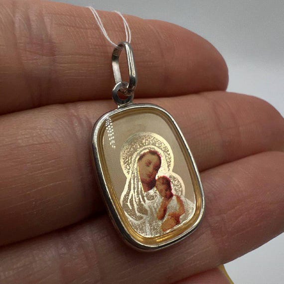 スターリングシルバーの聖母マリアとイエスの象徴ペンダント