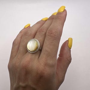 Vintage Sterling Silver 925 Women&#39;s Jewelry Ring Nacre Pearl Signed Size 7.5