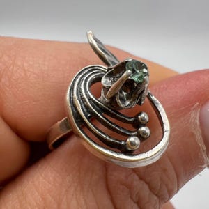 Vintage 875 Sterling Silver Ring – Size 6.5 – Green Gemstone – Old Jewelry – Retro Silver Ring – Hallmark Women&#39;s Jewelry