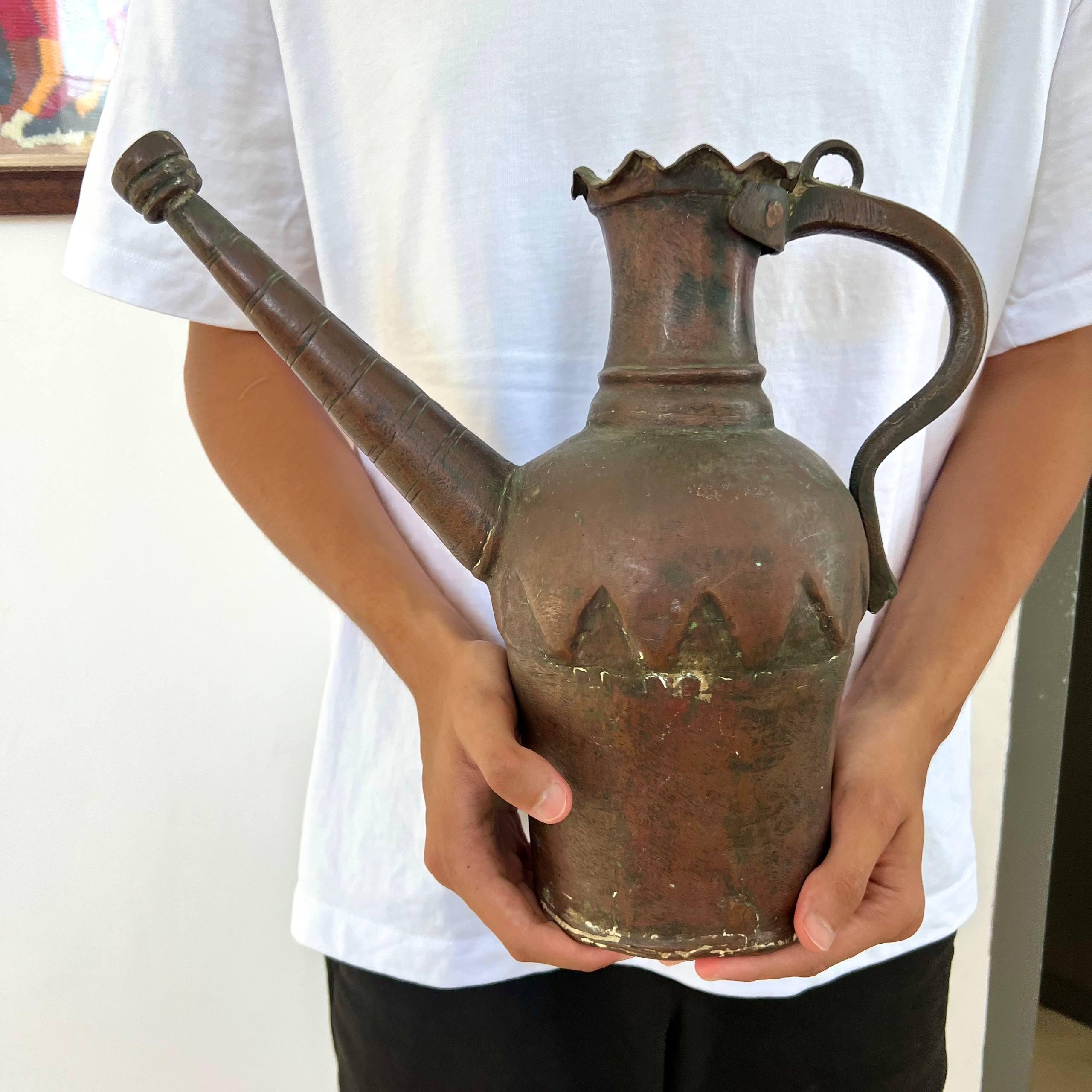 アンティークの赤銅製水差し：手鍛造の中東民芸品、30 cm - Etsy 日本
