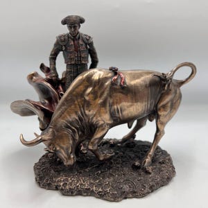 Bronze Finish Matador and Bull Statue: Spanish Torero Decor