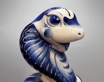 Figura de serpiente cobra de porcelana de Gzhel pintada a mano, arte popular, marcada, 11 cm