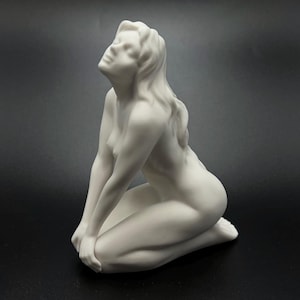 Italian Porcelain Decor/Home Decor Figure/Vintage Porcelain Sculpture/Made in Italy Statue/Collectible Porcelain Figurine/Art Deco Statue