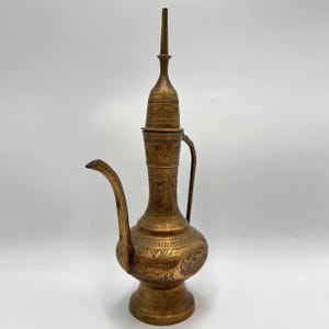 真鍮製ダラーケトル：花柄の華やかなアラビア風コーヒーポット