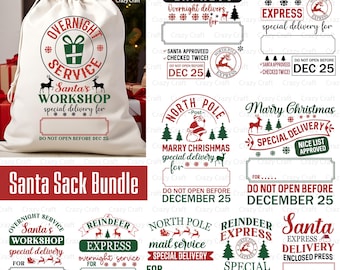 Puede incluir: Un saco de Papá Noel blanco con cierre de cordón, con un gráfico rojo y verde que dice "Overnight Service, Santa's Workshop, special delivery for" y "Do not open before Dec 25". También se incluye un paquete de diseños con temática navideña.