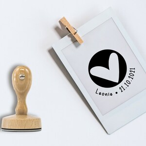 Personalisierter Geburtsstempel mit Namen und Datum - Individueller Babystempel zur Geburt