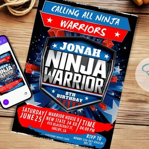 Op de afbeelding: Een rechthoekige verjaardagsuitnodiging met een blauw en rood kleurenschema, stergraphics en de tekst Calling All Ninja Warriors, Jonah Ninja Warrior 8th Birthday, Saturday June 25, Warrior House 8 en de bijbehorende RSVP-gegevens.