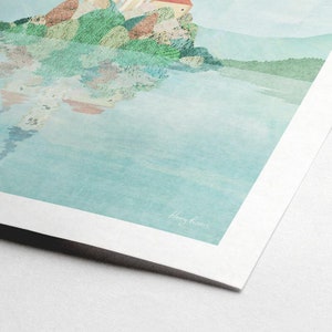 K&ouml;nnte beinhalten: Ein Aquarellbild einer kleinen Insel mit einem Haus darauf. Die Insel ist von Wasser umgeben und der Himmel ist hellblau. Das Bild ist unten rechts mit "Harry Rivers" signiert.