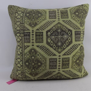 Oriental kilim pillow, Natural kilim pillow cover, Floor pillow, Bohemian kilim pillow, Handmade pillow, 28x28 kilim pillow cover, no 38