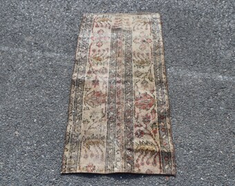 2.9 x 4.3 ft TR3956 Bohemian rug Vintage rug Boho home decor Small size rug Turkish rug Bathmat rug Handmade wool rug Doormat rug