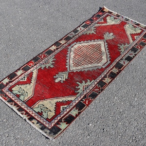Turkish Area rug, Oushak rug, Home Decor rug, Vintage rug, Bohemian rug, Oriental rug, Handmade bedroom rug, 2.1 x 5.2 ft Aztec rug TR3421