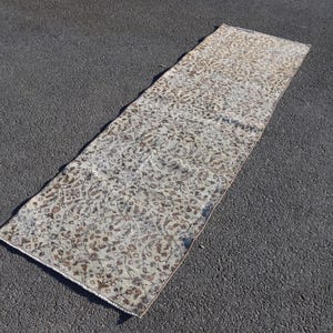 Turkish runner rug, Vintage rug, Handmade area rug, 2.7 x 8.6 ft Anatolian rug, Bohemian rug, Natural wool rug, Home decor rug, TRV2328