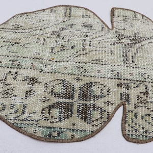 Dog lover gift, Cat lover gift, Pet gift, Pet placemat, Water bowl mat, Food bowl rug, Fish shaped cat mat, Pet food mat, Puppy gift, No 262