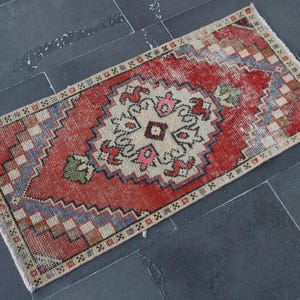 Turkish rug, Vintage rug, Oushak rug, Handmade rug, Bathmat rug, Small area rug, Doormat rug, Wool rug, 1.6 x 3.2 Ft. Farmhouse rug, TR4488