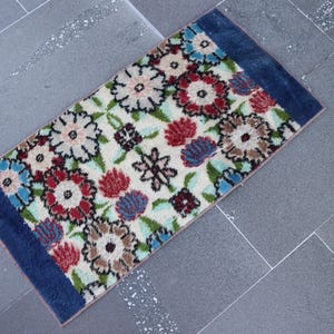 Vintage rug, Turkish rug, Oushak rug, Handmade rug, Bathmat rug, Small area rug, Doormat rug, Wool rug, 1.3 x 2.7 Ft. Farmhouse rug, TR5151