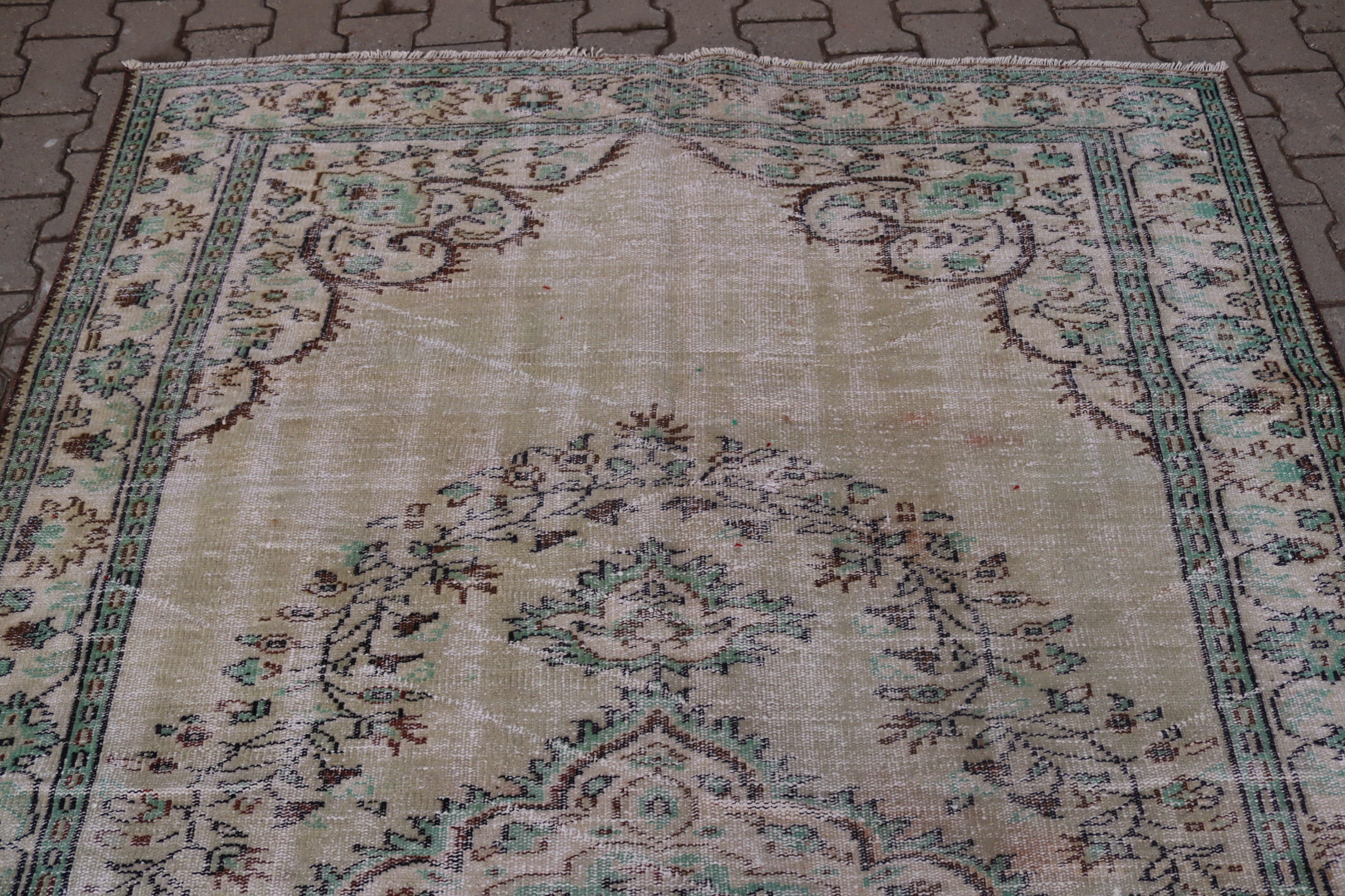 Green Area Rug, Livingroom Rug, Vintage Rug, Boho Decor Rug, Pale Rug ...