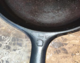 Griswold #5 cast iron skillet