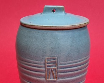 An Attractive Vintage 1990s Contemporary Oriental Style Matted Lidded Jar From The Talented Mary Blanche Kembery Studio Pottery, Somerset UK