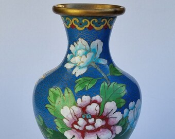 A Lovely Vintage Oriental/Chinese Blue Cloisonne Vase. Decorated with Peony Flowers and a Bird.