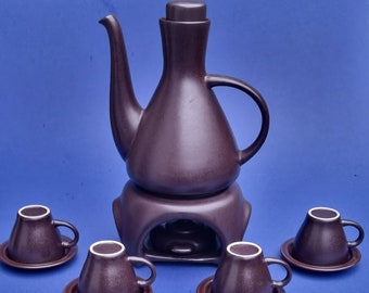 A Devine Vintage 1960s Kajtek Porcelain Coffee Set with Burner, Stand & 4 Mugs and Saucers, Designed by Zofia Galińska in Proszkow, Poland.