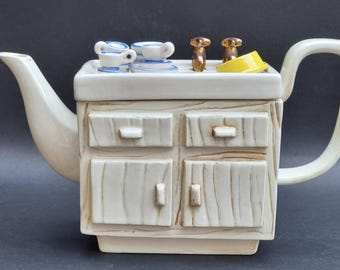 Whimsical and Fun Paul Cardew Vintage Kitchen Sink Novelty Tea Pot. Collectible & Decorative.