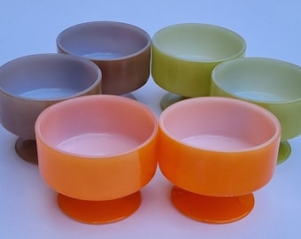 A Fun Set of 6 Vintage 1970s, Stackable Federal Sorbet/Dessert Footed Bowls. Made in the USA.