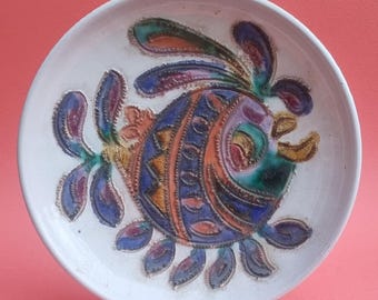 Mid Century 1960s Portugal, ZE Augusto Decorative Hand Etched Fish Design Wall Plate.