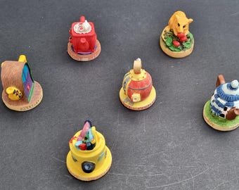 English Tetley's Tea House Vintage 1996 Charming & Fun Set of 5 Miniature Porcelain Teapots and 1 Miniature Dormouse with Red Berries.