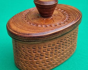 Vintage 1970s, Hand Crafted, Oval Lidded Leather Trinket/Jewellery Box.