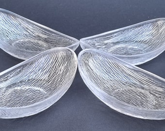 A Set of 4 Vintage 1970s Ravenhead Lead Crystal Melon/Dessert Dishes.