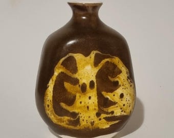Vintage 1960s/1970s Aviemore Studio Pottery Scotland Brown Ceramic Vase Ochraceous Drip Glaze.