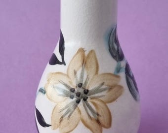Small Mid Century Vintage 1960s Radford Pottery, White Earthenware Vase, Hand Painted with a Floral Design.