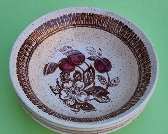 Set of 4 Retro 1970s Churchill Homespun Stonecast Hand-Painted "Cherry Ripe" Breakfast/Dessert Bowls.