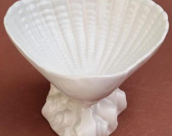 Mid Century Vintage 1950s, Dartmouth Pottery White Ceramic Pedestal Shell Bowl/Trinket Dish. Coastal/Seaside Decor. ***2 are Available***