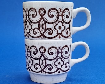 A Set of 2 Retro 1970s Biltons Pottery, Staffordshire Stacking Mugs.