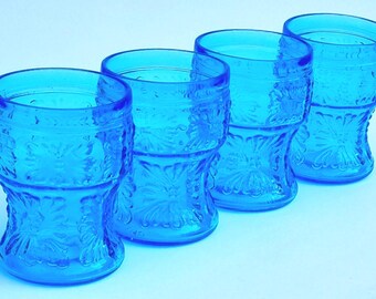 A Set of 4 Very Collectible Vintage 1970s Italian Embossed Fidenza Vitraria/Bormioli Rocco Turquoise Blue Glasses.
