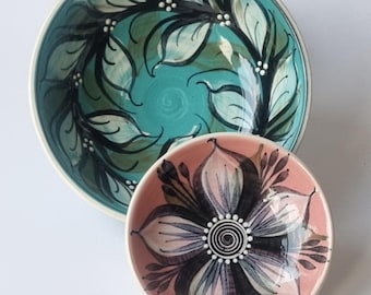 Vintage Alvingham Pottery Pru Green Hand Painted Ceramic Bowls Pair Teal Pink,