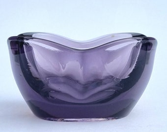 A Wonderful Mid Century Pressed Amethyst Glass Bowl/Ashtray by Rundolf Jurnikl for Rosice Glassworks, Sklo Union. Pattern 1145.