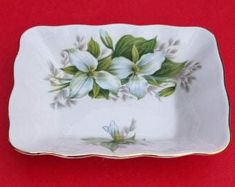 Vintage 1980s Royal Albert Trillium Bone China Trinket/Sweets/Condiments Dish.