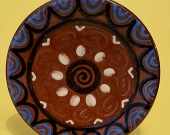 Charming Spanish Vintage 1960s Puigdemont Studio Pottery 18.5cm Hand Painted Glazed Abstract Wall Plate. Made in Spain.