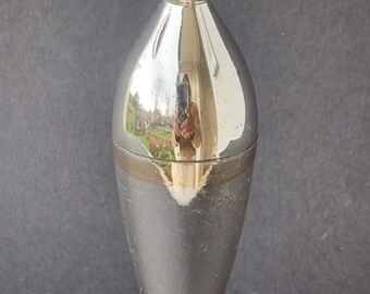 Mayell Vintage 1970s EP Silver Plated Single Bud Vase. Made in England.